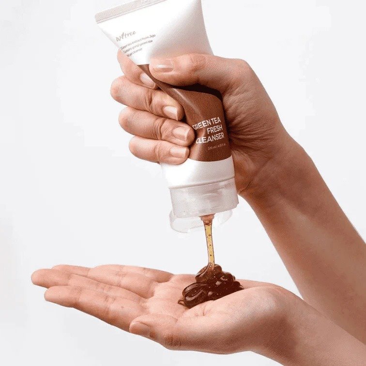 Isntree Green Tea Fresh Cleanser – 120 ml - Image 2